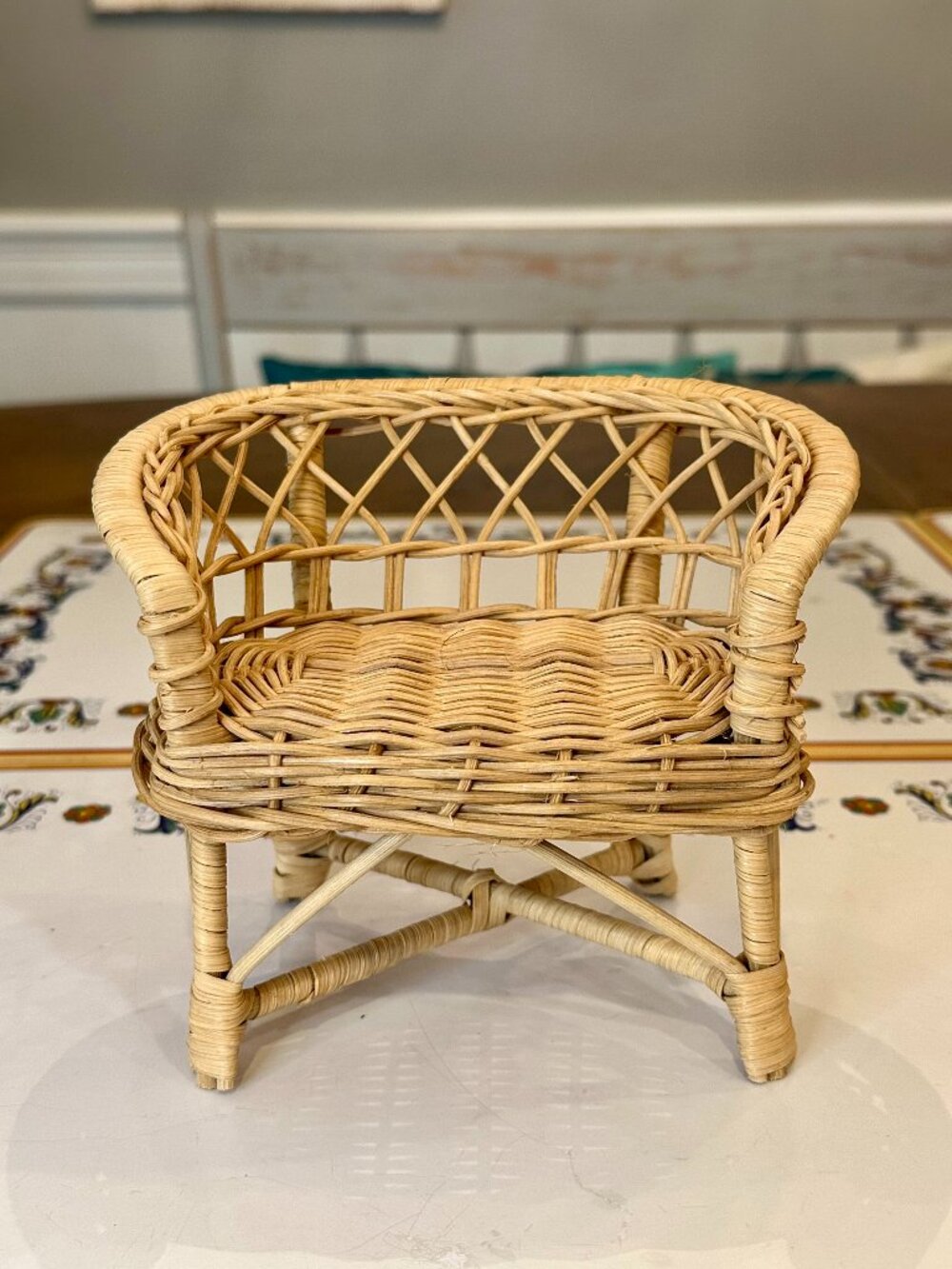 vintage miniature wicker or rattan plant stand/dollhouse loveseat